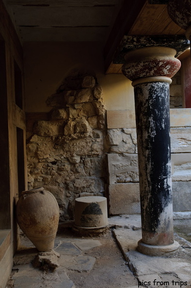 Knossos ruins2010d19c111.jpg